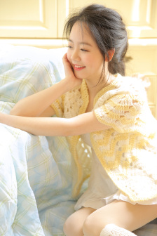 漂亮的女士护士内衣